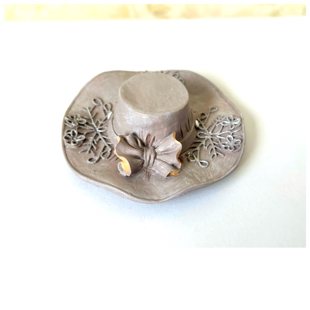 Sculpture, miniature hat
